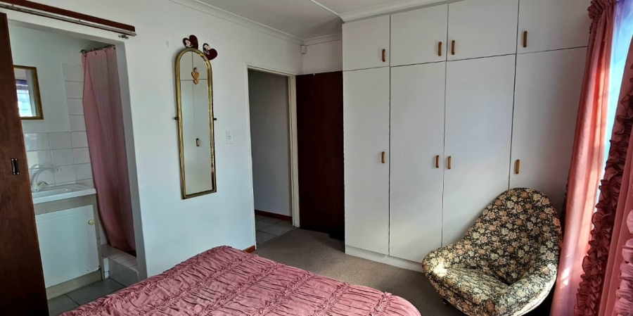 3 Bedroom Property for Sale in Franskraal Western Cape